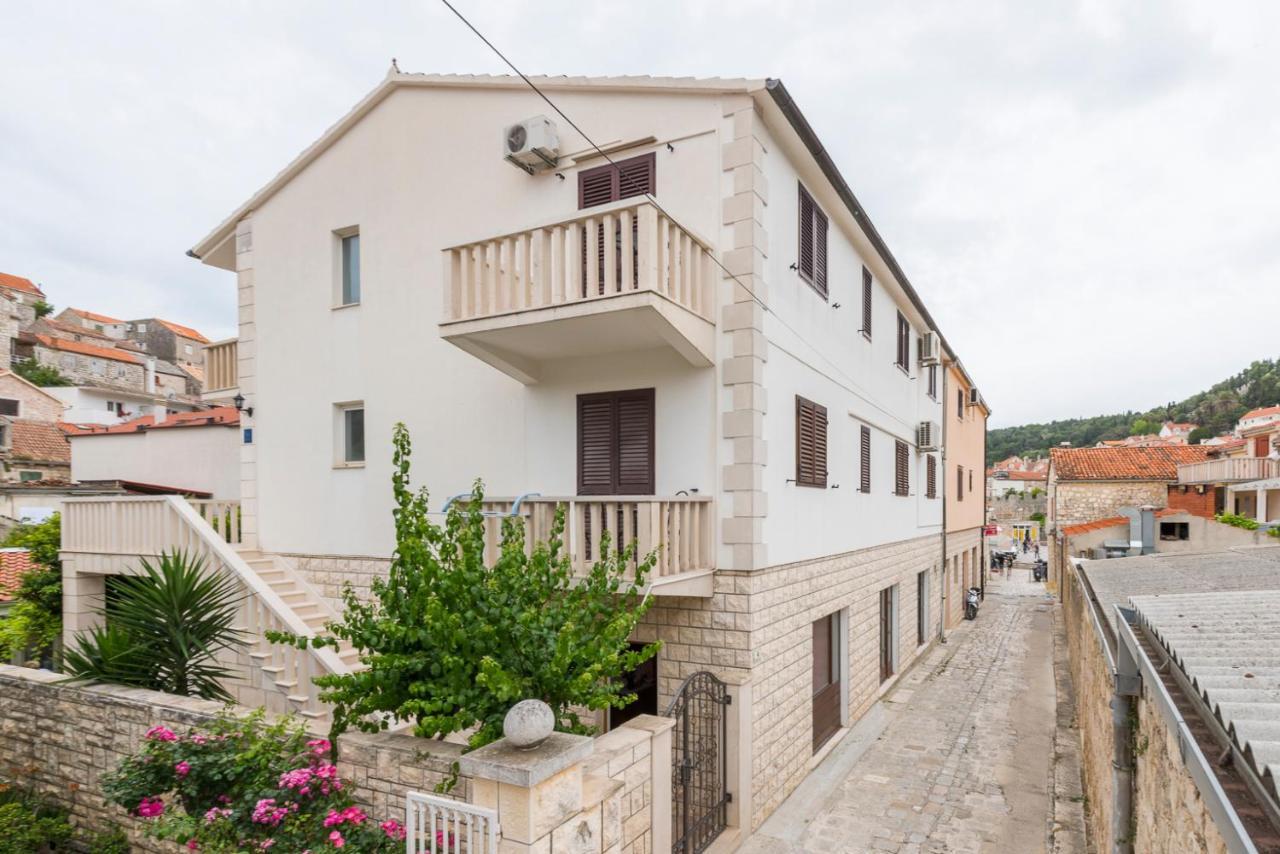 Historic Center Hvar Town- A Few Steps From The Main Square ภายนอก รูปภาพ